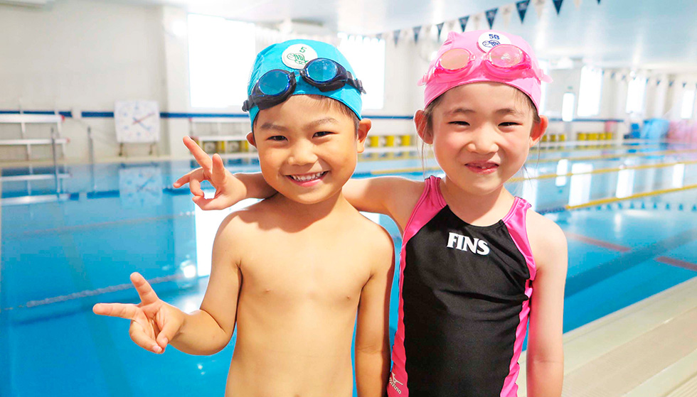 こどものコース フィンズ スイミングスクール栗林 大阪 兵庫の幼児 小学生向けスイミングスクールnsi